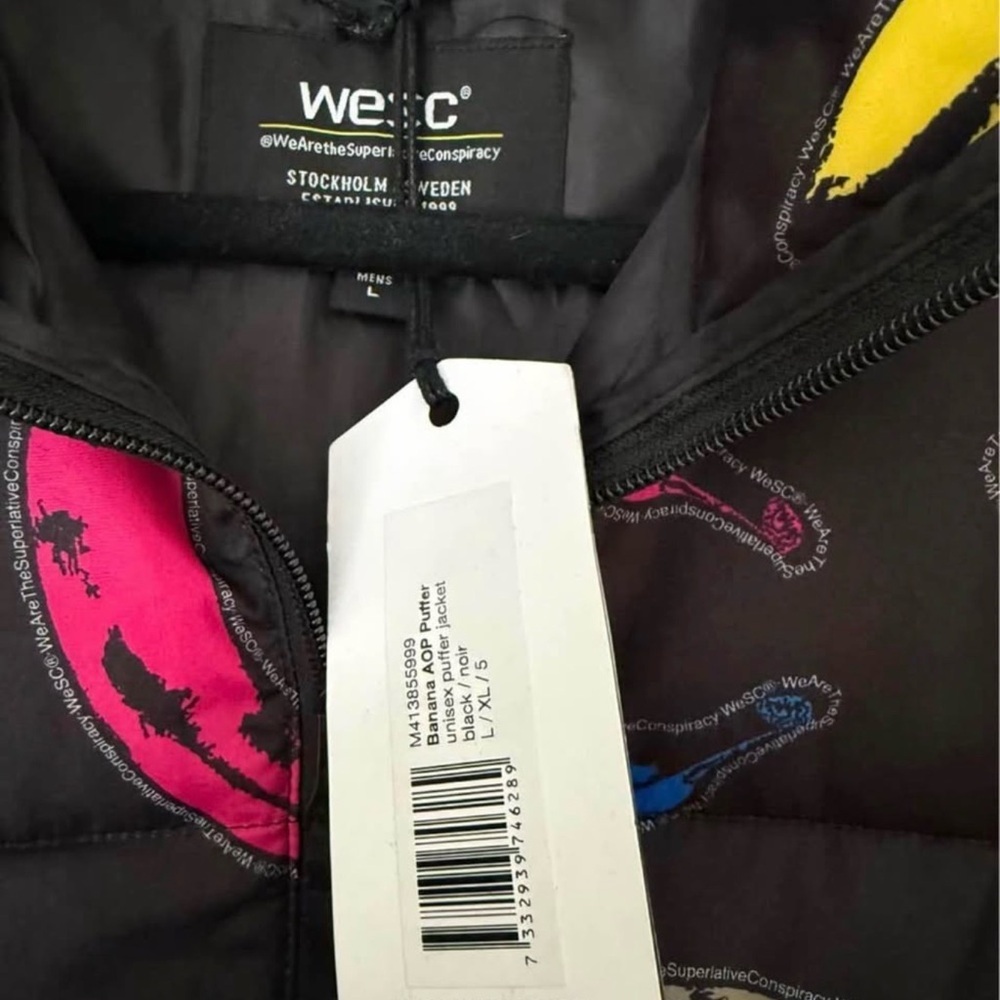 WeSC Banana Print Puffer Jacket L/XL BNWT | Rare Streetwear Winter Coat - Picture 3 of 3